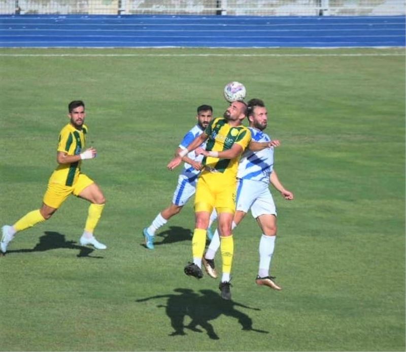 Osmaniyespor evinde puan dağıtıyor:0-0
