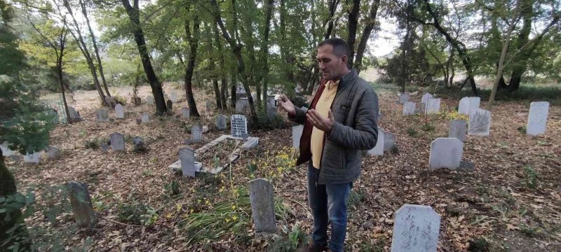 Yüzlerce mezar açılıp, kemikler tek tek taşındı
