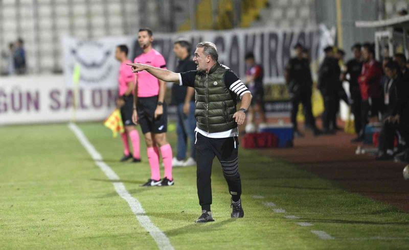 Bursaspor Teknik Direktörü Tahsin Tam istifa etti
