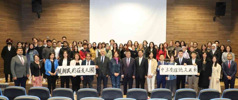 Çin Halk Cumhuriyeti Ankara Büyükelçisi Shaobinx, NEVÜ’lü öğrencilerle bir araya geldi
