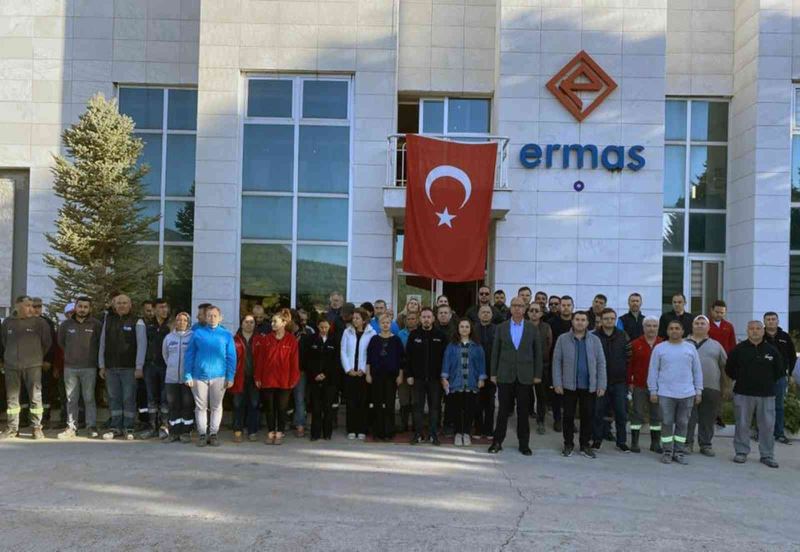 ERMAŞ Mermer’de 10 Kasım Atatürk’e Saygı duruşu
