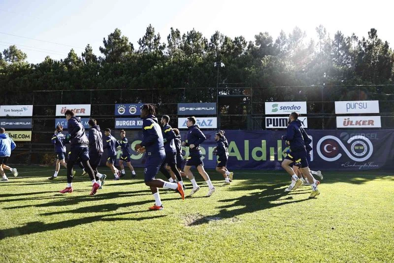 Fenerbahçe, Giresunspor maçı hazırlıklarını devam ettirdi
