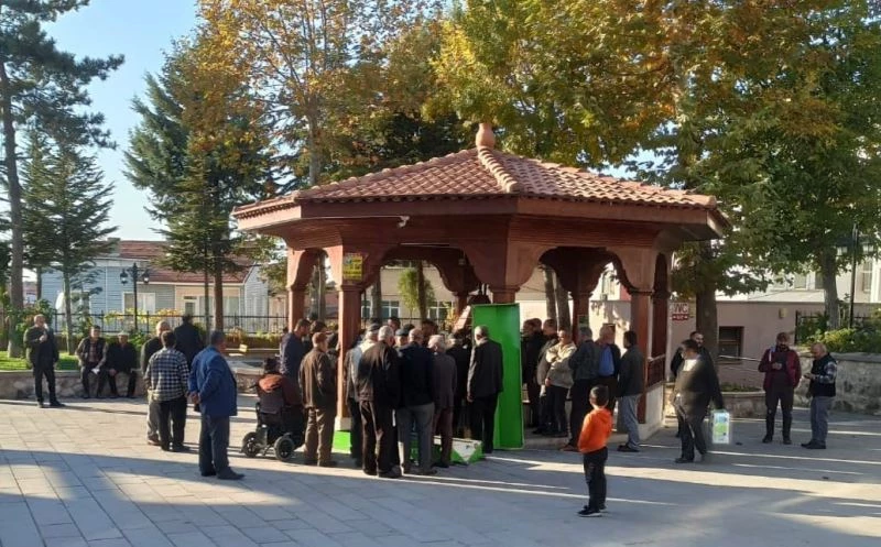 Şadırvanda fenalaşan yaşlı adam hayatını kaybetti
