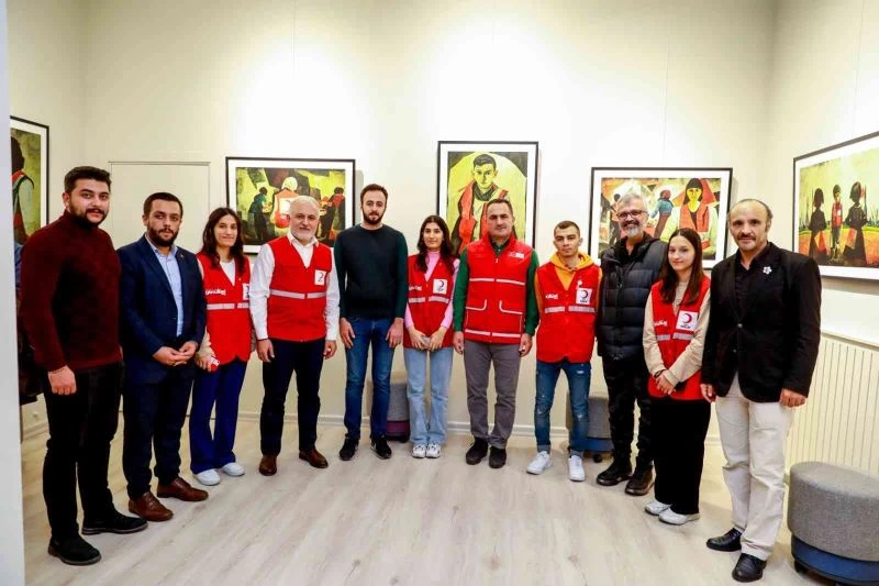 “Hilal-İ Ahmer”den bugüne; gönüllülük kavramı “Kırmızı Yelek” sergisi ile tuvale yansıyor
