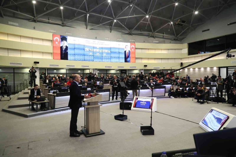 Bakan Soylu: “Vatandaşlarımızdan istirhamımız bize en fazla bir dakika ayırsınlar”
