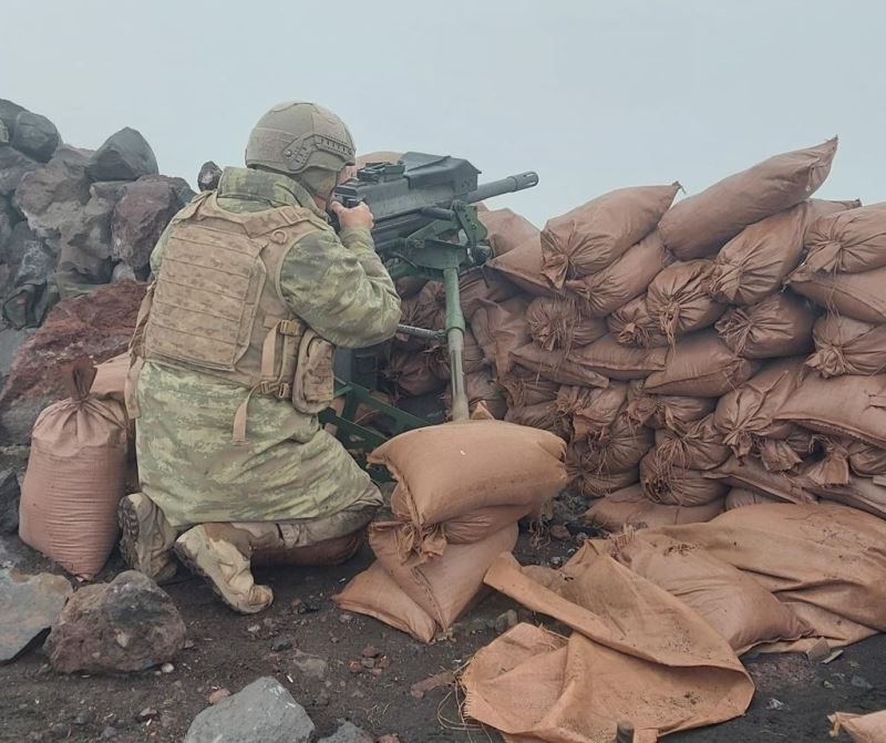 Ağrı ve Iğdır’da “Eren Abluka Sonbahar-Kış-12 Şehit Jandarma Uzman Çavuş Dursun Pampal Operasyonu” başlatıldı
