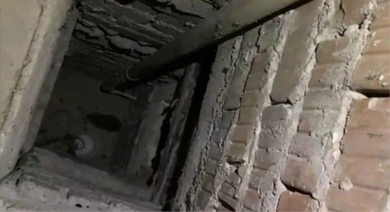 Havalandırma boşluğuna düşen kedi kurtarıldı
