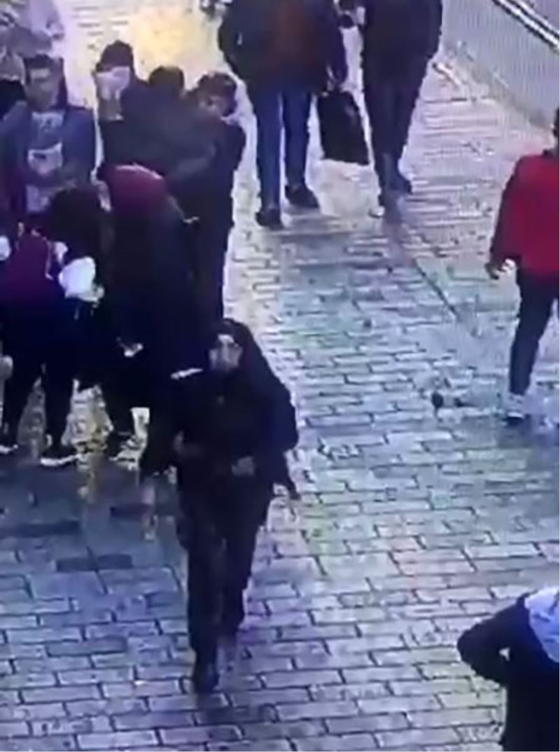 Beyoğlu’na bombayı bırakan kadın teröristin kaçma anı kameraya yansıdı
