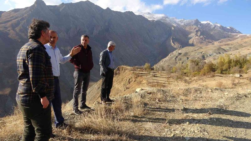 Sınır köylerinde seracılık faaliyetleri için inceleme yapıldı
