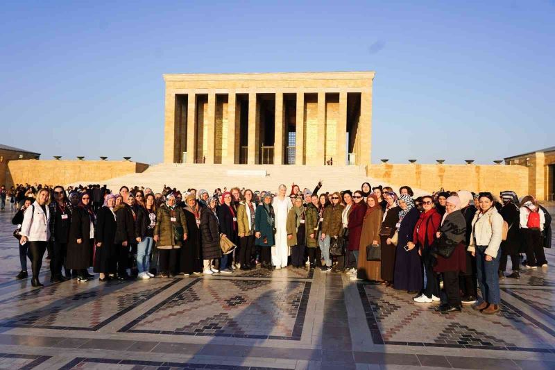 Bilecikli kadınlar Anıtkabir’i ziyaret etti
