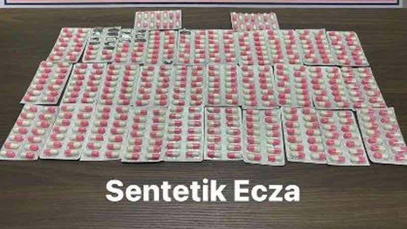 Kırıkkale’de 431 adet sentetik ecza hap ele geçirildi: 2 gözaltı
