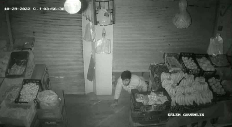 Levyeli hırsız yakayı ele verdi
