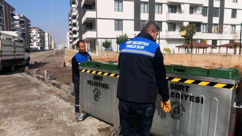 Siirt belediyesi çöp konteynerleri yenileniyor
