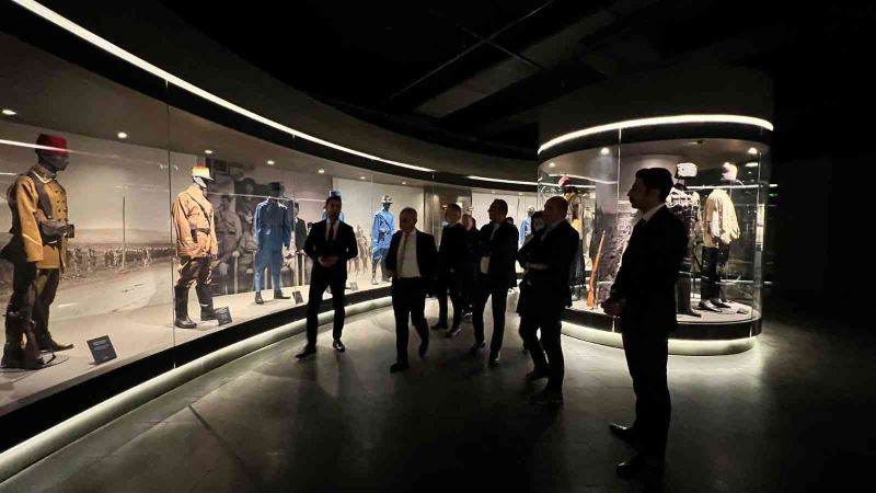 TFF yöneticileri Panorama 25 Aralık Müzesi’ni ziyaret etti

