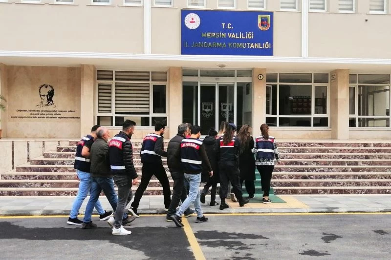 DEAŞ terör örgütüne finans sağlayan 20 şüpheli gözaltına alındı
