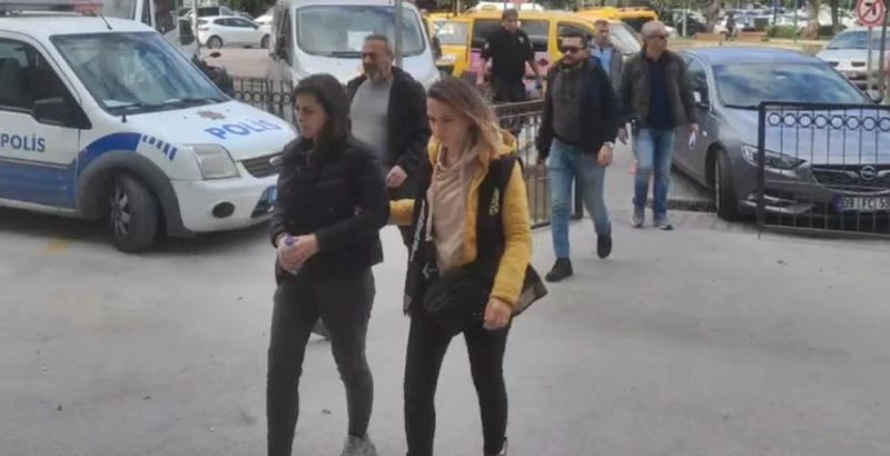 Tartıştığı sevgilisini bıçaklayarak öldüren genç kız adliyeye sevk edildi
