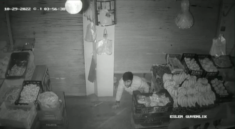 Levyeli hırsız esnafı canından bezdirdi
