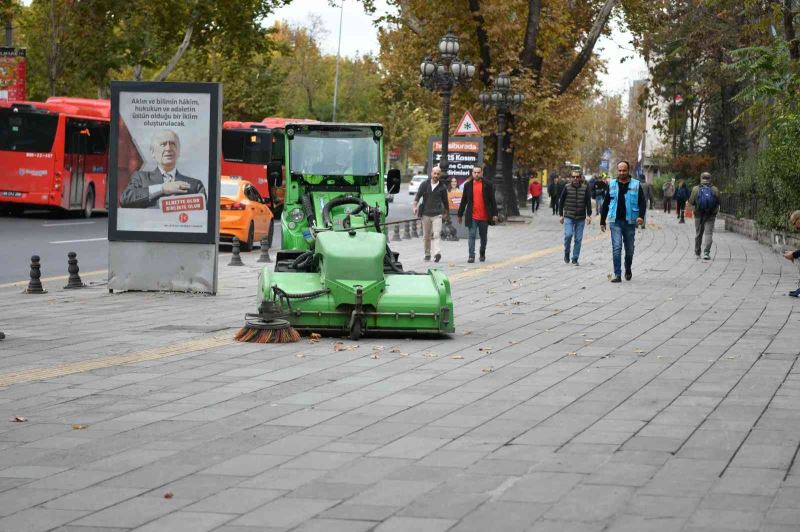 ABB ekiplerinden mazgal tıkanmasına karşı yaprak temizliği
