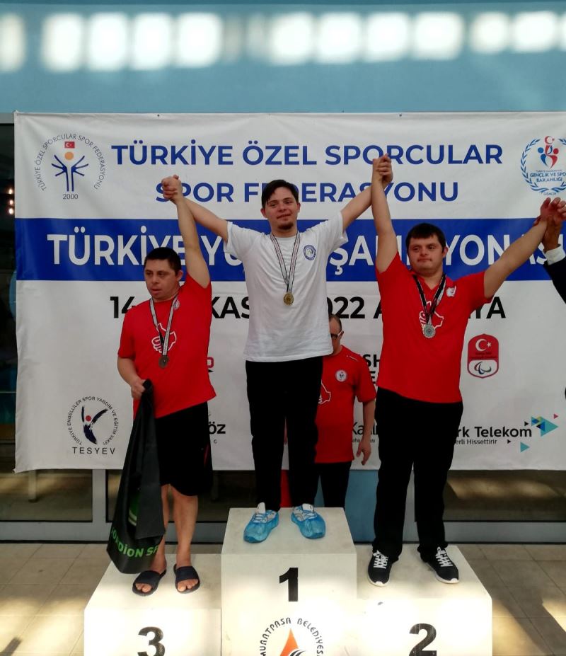 Tepebaşı’nın özel sporcuları büyük başarı kazandı
