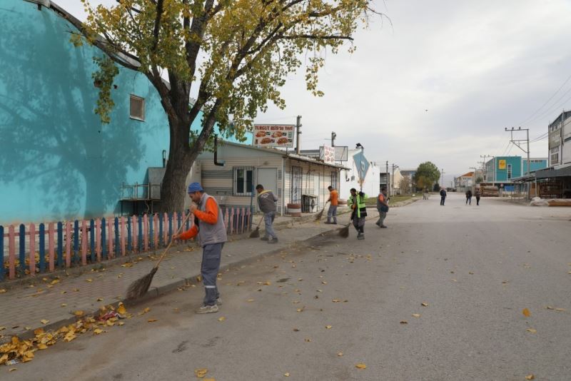 İnegöl Belediyesi’nden sanayide detaylı temizlik
