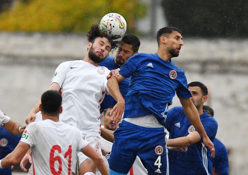 Turgutluspor evinde yine kayıp
