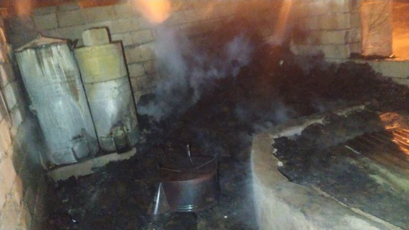 Van’da depodaki yangında kışlık erzak ve kömürler yandı
