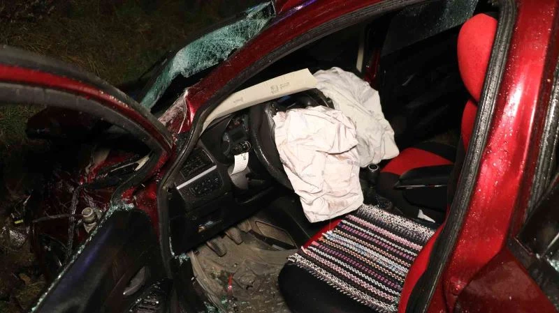 Kapıkule yolunda otomobil tır ile çarpıştı: 5 yaralı
