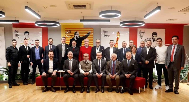 GSYİAD Sarı Kırmızı Kareler yarışmasının oylaması yapıldı
