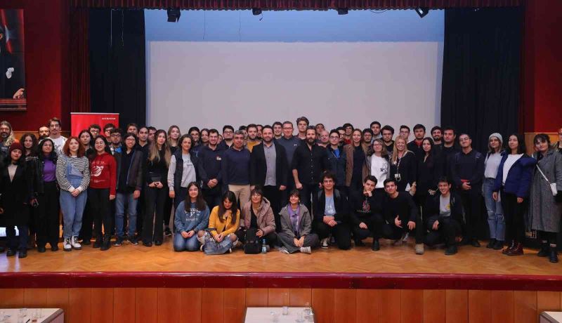 DEÜ, NASA’daki Türk astrofizikçiyi öğrencilerle buluşturdu

