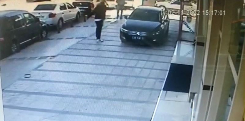 İzmir’de Taksiciler Odası’na silahlı saldırı
