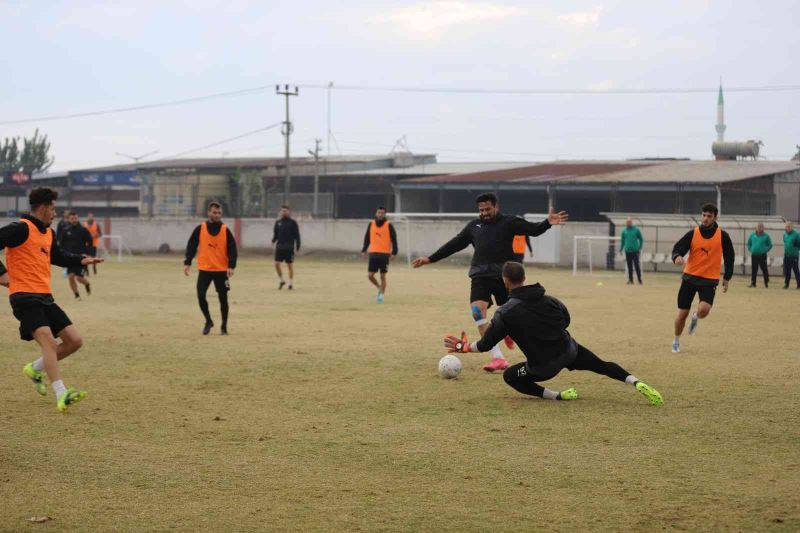 Eşin Group Nazilli Belediyespor Somaspor hazırlıklarını sürdürüyor
