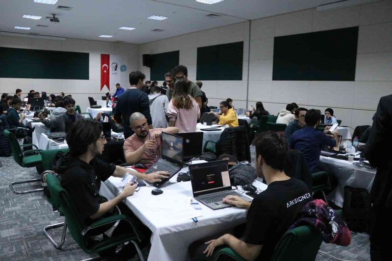 Niğde’de ’TC Kimlik Kartı ve Yüz Tanıma ile Mobilde Ödeme Hackathonu’ başladı
