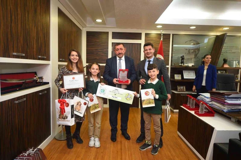 Kastamonu’da öğrenciler 1 yılda 1 tonun üzerinde atık pil topladı
