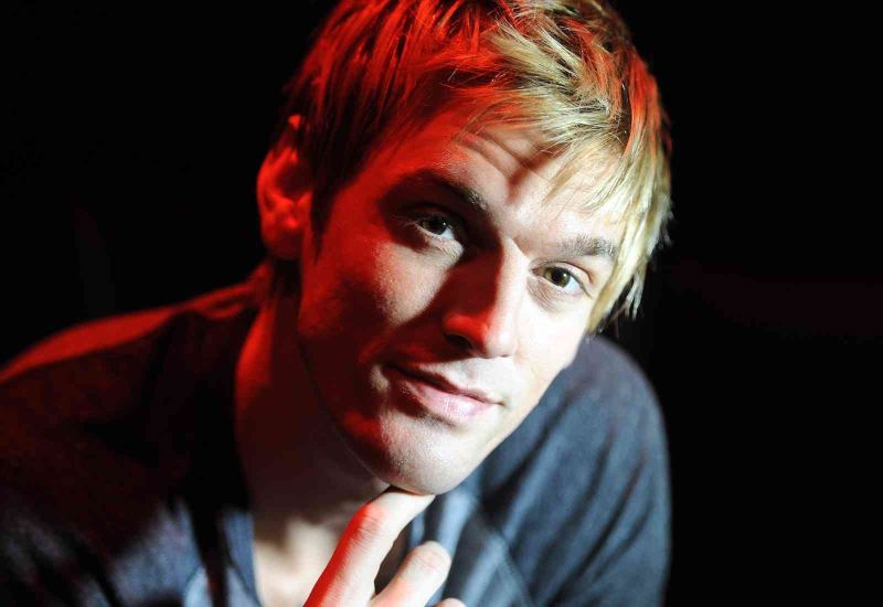 Ünlü şarkıcı Aaron Carter küvette ölü bulundu
