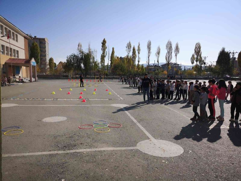 Van’da ‘İlkokullarda Spor Dalı Eğitim Projesi’ başladı
