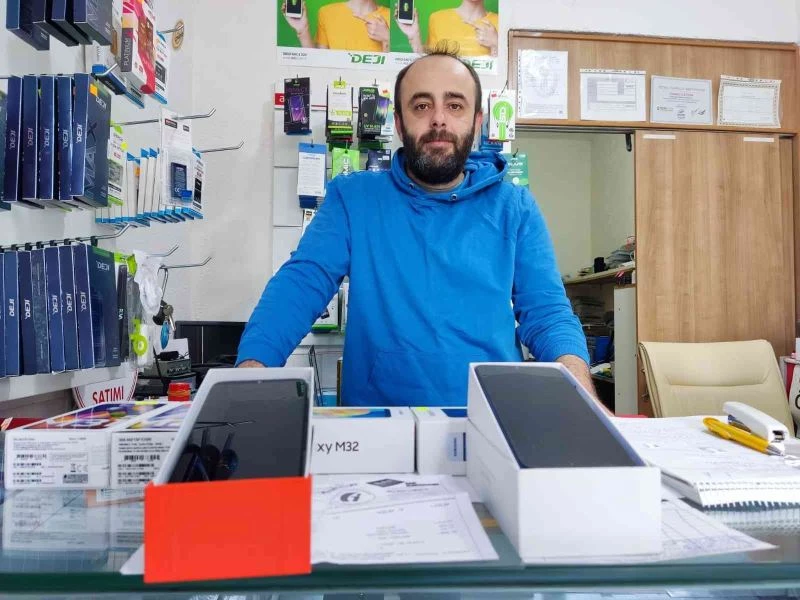 Dolmuşta şemsiyeli yolculuk
