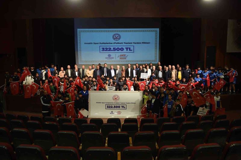 Seyhan’dan amatör futbol kulüplerine 322 bin 500 TL yardım
