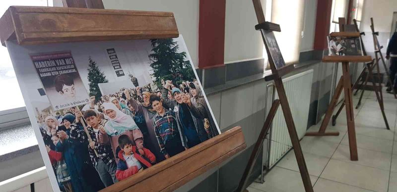 KARDEMİR’in kapatılmasına karşı eylemlerin yıl dönümünde fotoğraf sergisi açıldı
