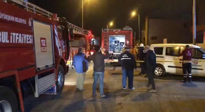 Ataşehir’de iş yerinde oksijen tüpü patladı: 2 yaralı
