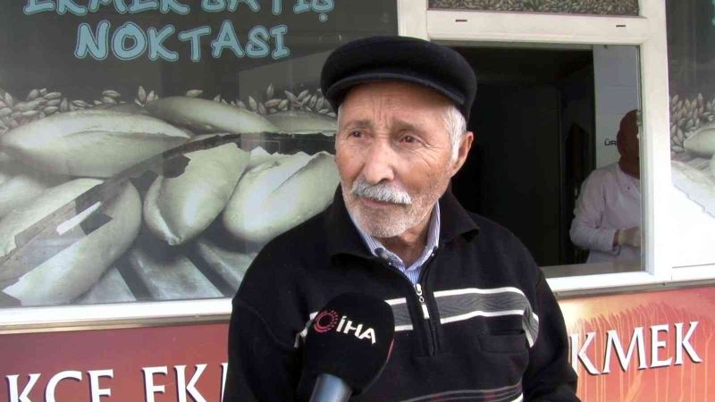 ’Ekmek aptal toplumların gıdasıdır’ diyen Kolivar’a vatandaştan tepki: ‘Kendisi aptal’
