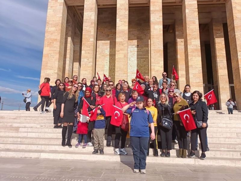 Yenimahalleli engelliler Anıtkabir’de
