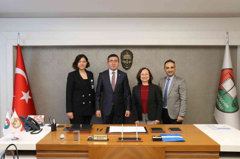 Fizyomer ve Eskişehir Barosu arasında kurumsal protokol imzalandı
