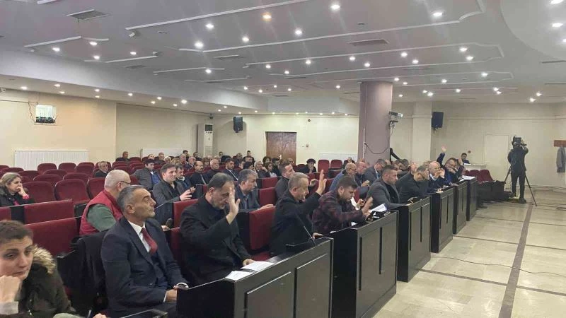 Belediye meclisi toplandı, öğrencilere su indirimi
