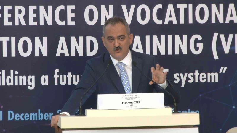 Milli Eğitim Bakanı Özer: 