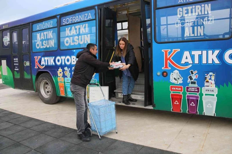 Atakum’da atık toplama otobüsü faaliyete geçti
