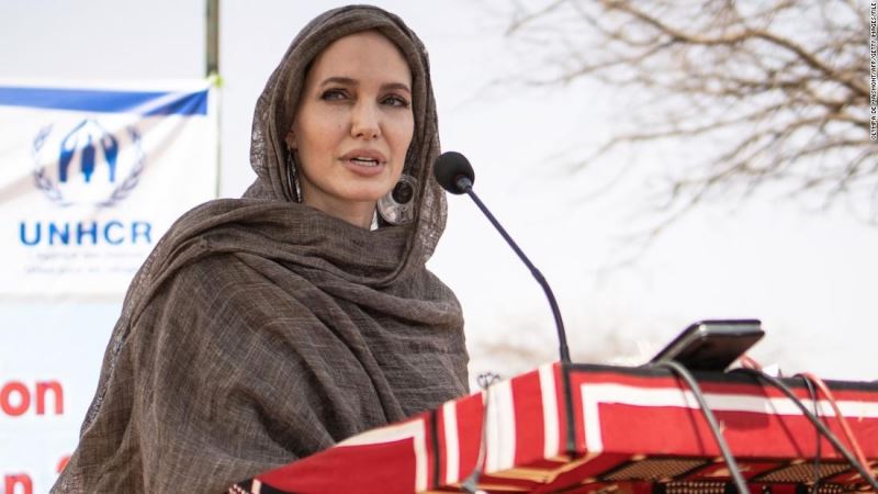Angelina Jolie BM İyi Niyet Elçiliği görevini bırakıyor
