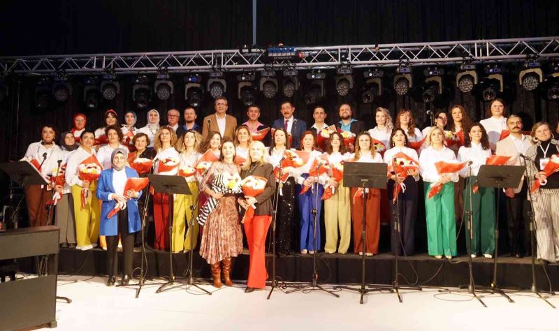Kastamonu Belediyesi kursiyerlerinin konseri büyük alkış topladı
