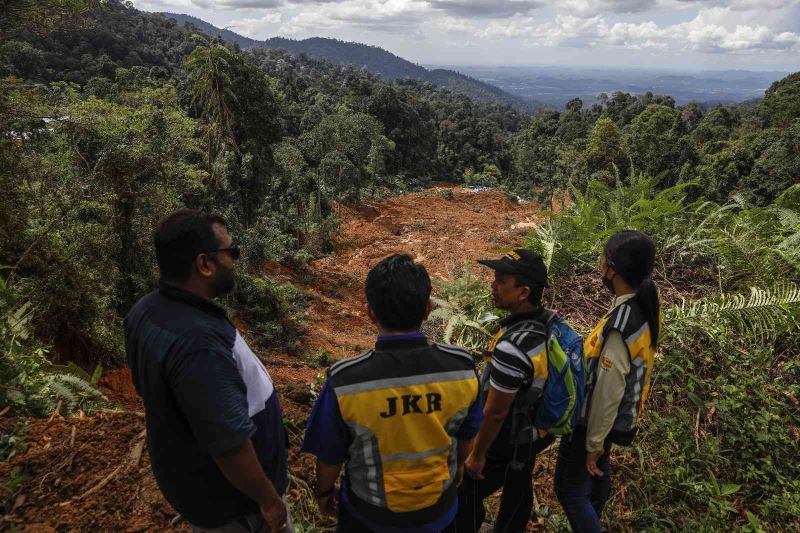 Malezya’daki toprak kaymasında ölü sayısı 24’e yükseldi
