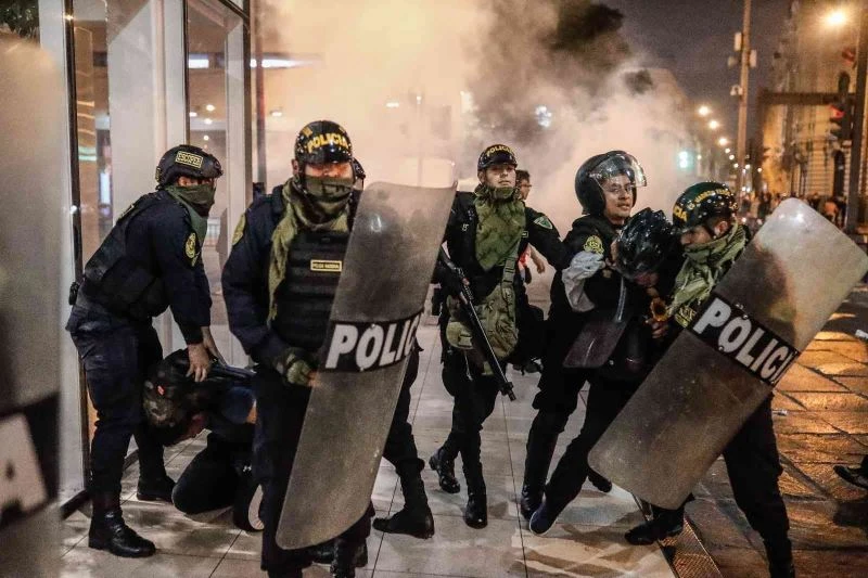 Peru’da protestolar nedeniyle 5 bin turist mahsur kaldı
