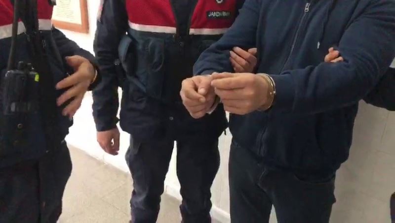 İzmir’de 15 firari suçlu yakalanarak tutuklandı
